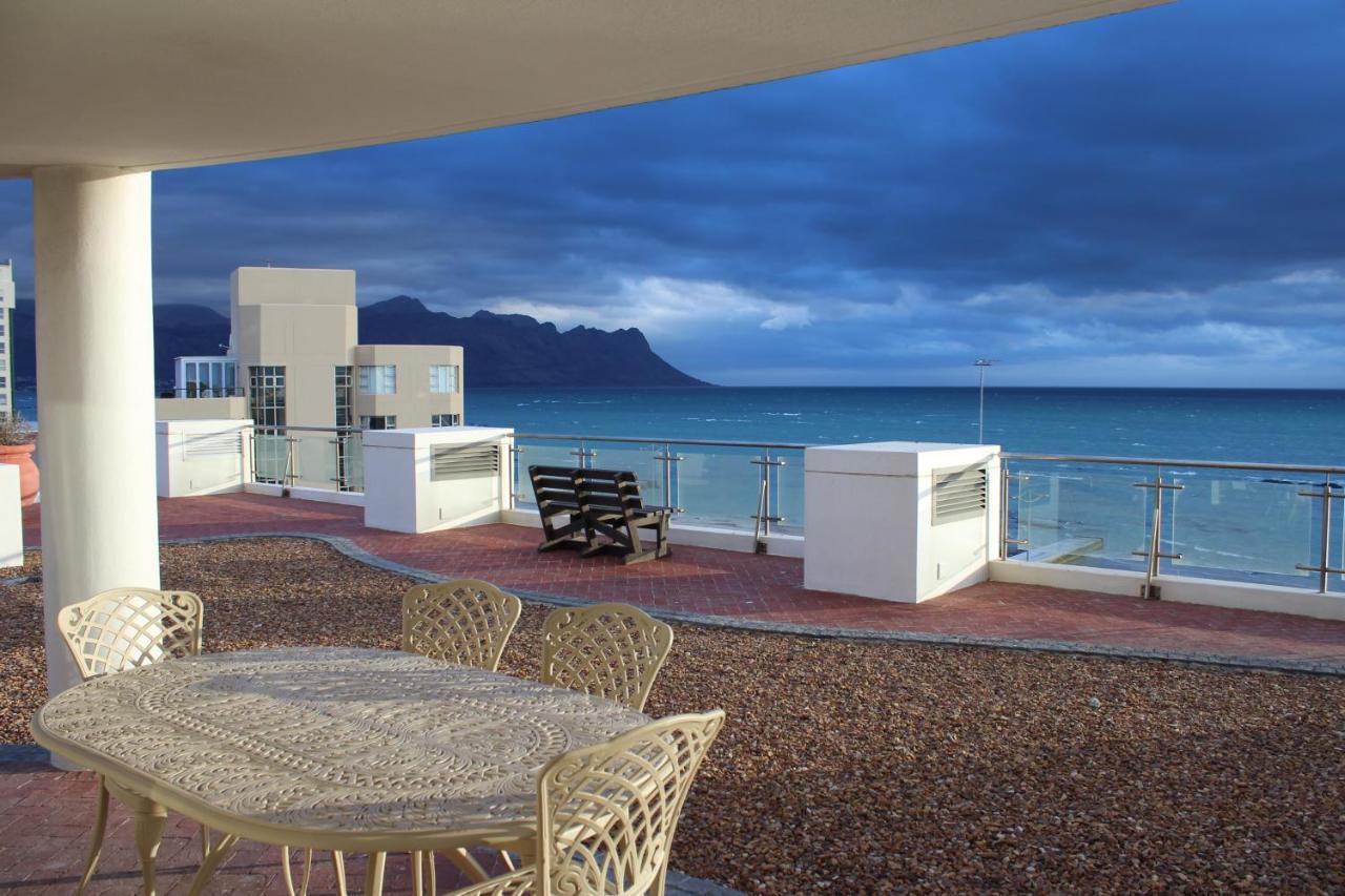 Hibernian Towers 505 Apartment