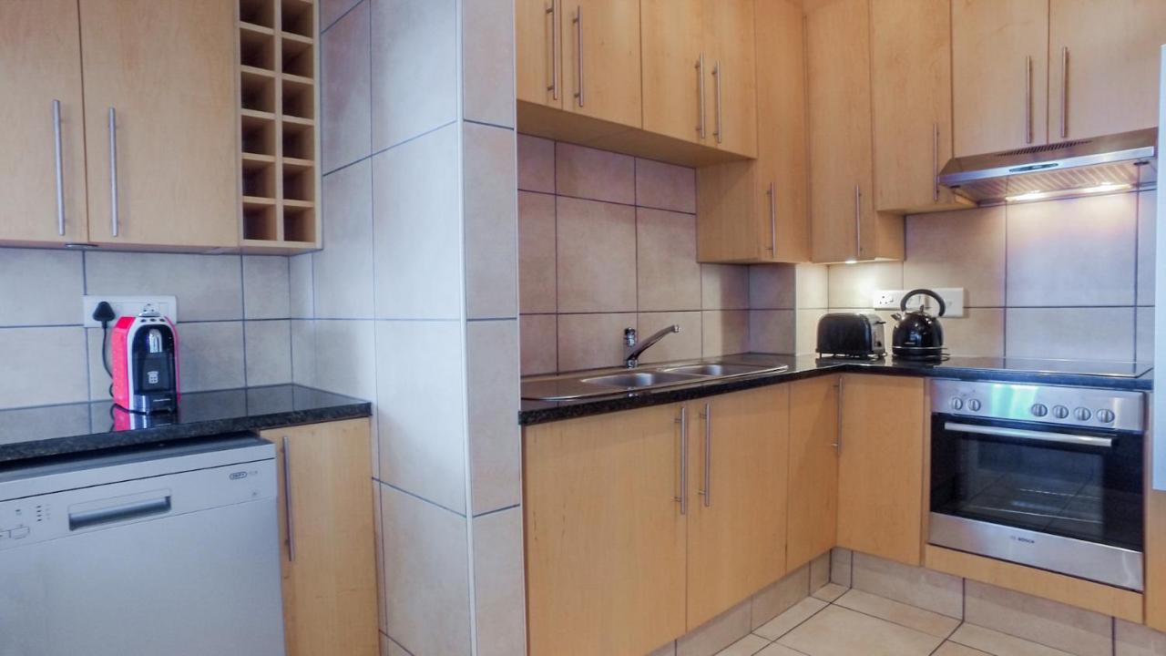 Apartment Hibernian Towers 505 Strand